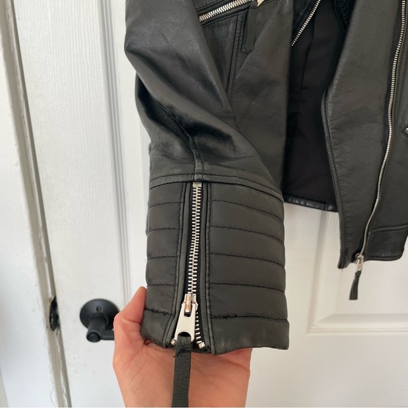Leather jacket size small - Picture 3 of 6
